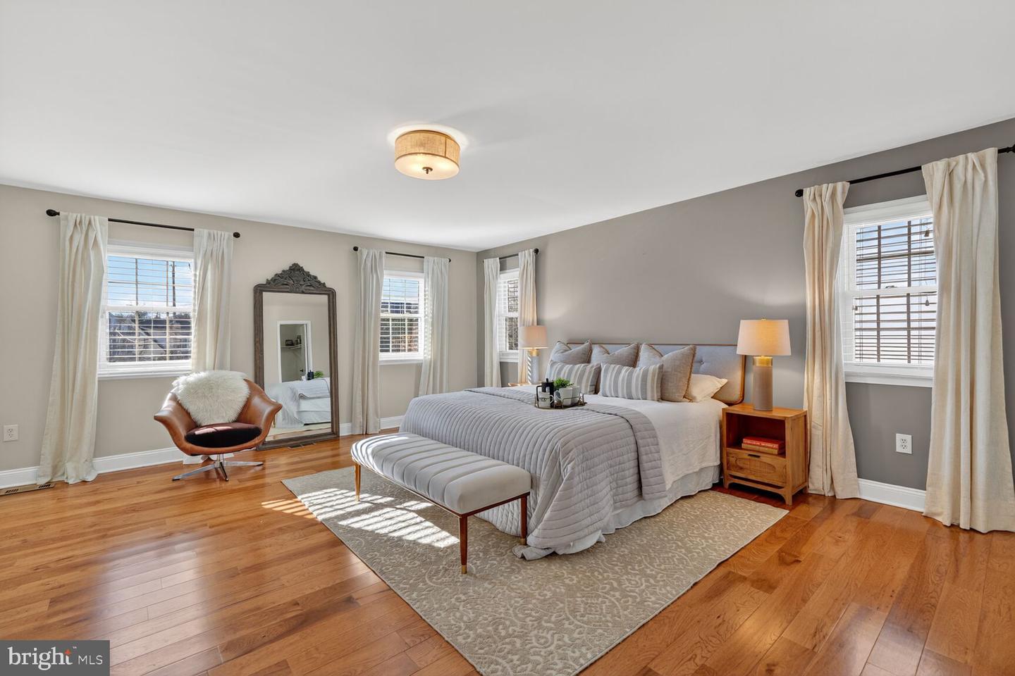 Arlington, Virginia, 22201, United States, 3 Bedrooms Bedrooms, ,3 BathroomsBathrooms,Residential,Active,1997876