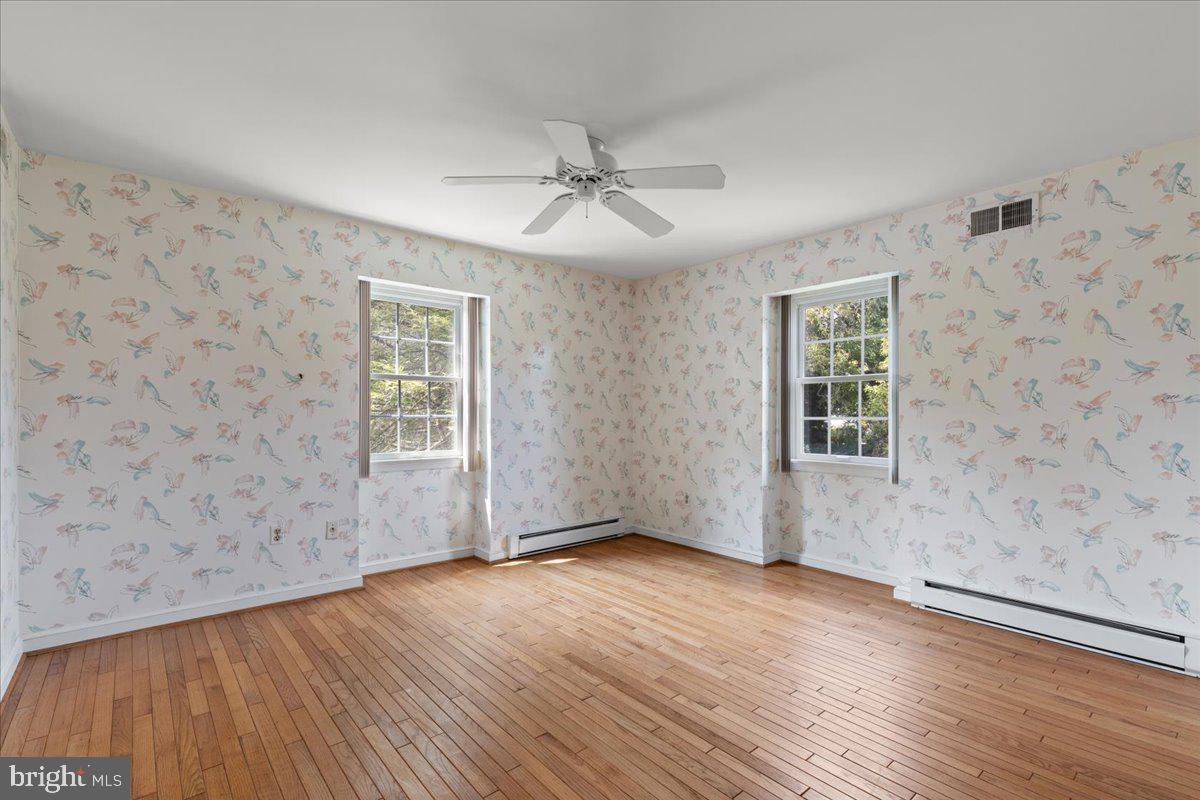 Great Falls, Virginia, 22066, United States, 5 Bedrooms Bedrooms, ,3 BathroomsBathrooms,Residential,Active,1941376