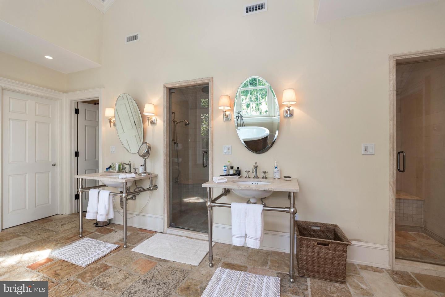 Kennett Square, Pennsylvania, 19348, United States, ,9 BathroomsBathrooms,Residential,Active,1704224
