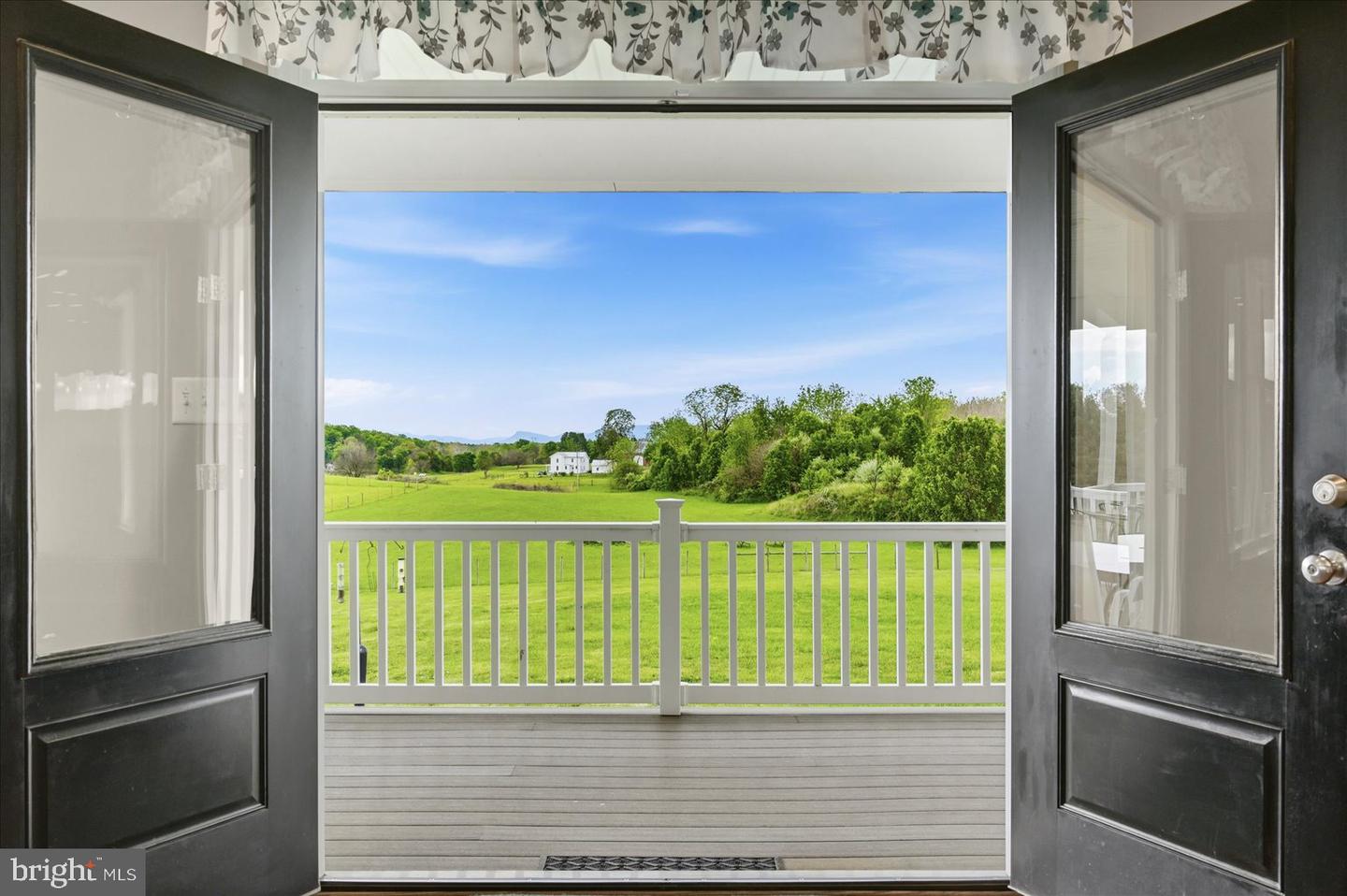 Winchester, Virginia, 22602, United States, 4 Bedrooms Bedrooms, ,4 BathroomsBathrooms,Residential,Active,2025980
