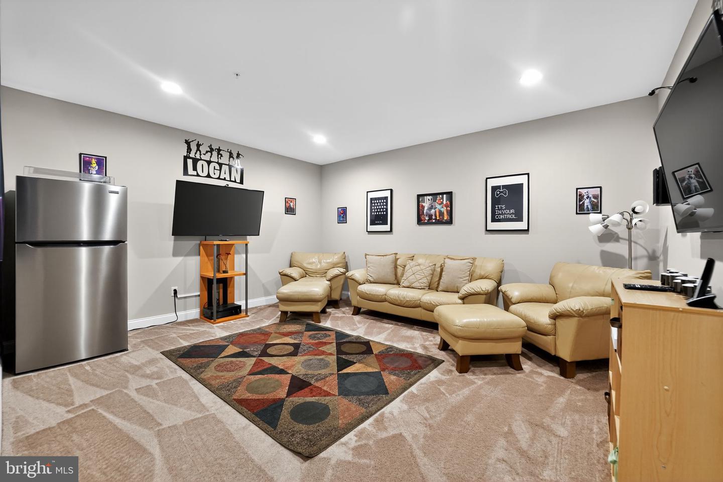 Middle River, Maryland, 21220, United States, 5 Bedrooms Bedrooms, ,5 BathroomsBathrooms,Residential,Active,1965821