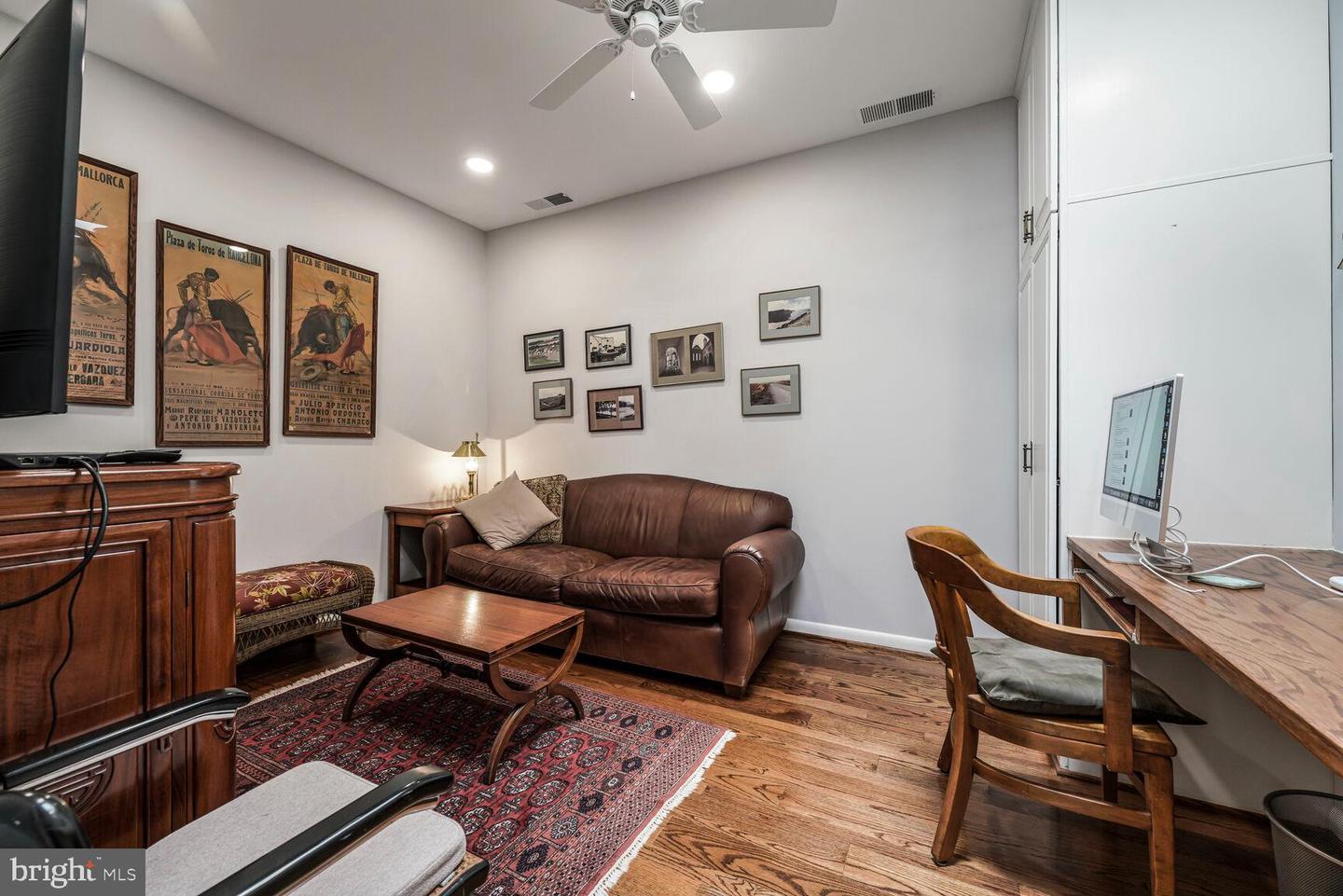 Alexandria, Virginia, 22314, United States, 2 Bedrooms Bedrooms, ,2 BathroomsBathrooms,Residential,Active,1929665