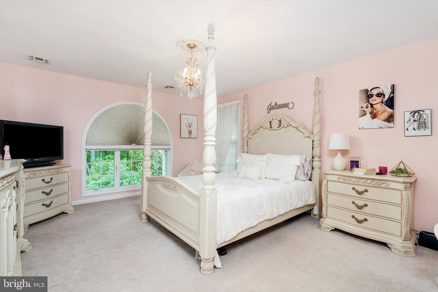 Robbinsville, New Jersey, 08691, United States, 6 Bedrooms Bedrooms, ,6 BathroomsBathrooms,Residential,Active,1953417