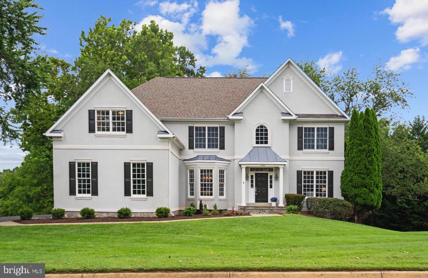 Oakton, Virginia, 22124, United States, 5 Bedrooms Bedrooms, ,5 BathroomsBathrooms,Residential,Active,1926902