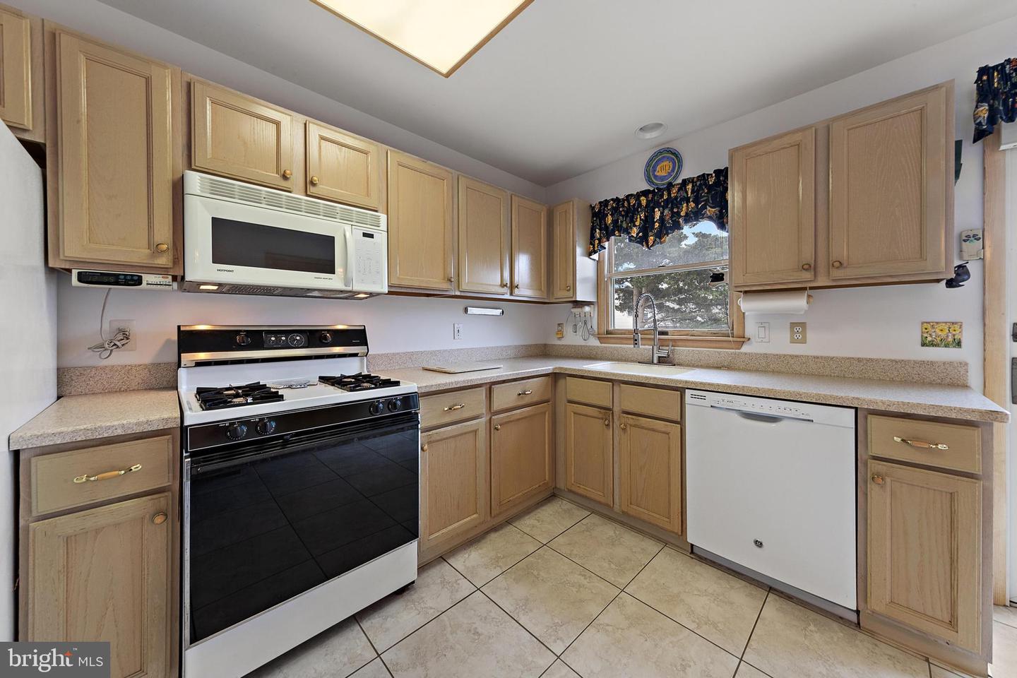 Long Beach Township, New Jersey, 08008, United States, 4 Bedrooms Bedrooms, ,2 BathroomsBathrooms,Residential,Active,1968112