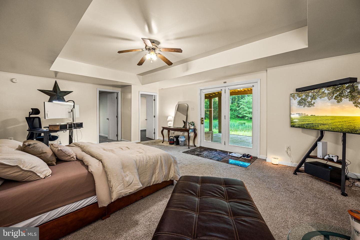 Wallingford, Pennsylvania, 19086, United States, 5 Bedrooms Bedrooms, ,6 BathroomsBathrooms,Residential,Active,1869134