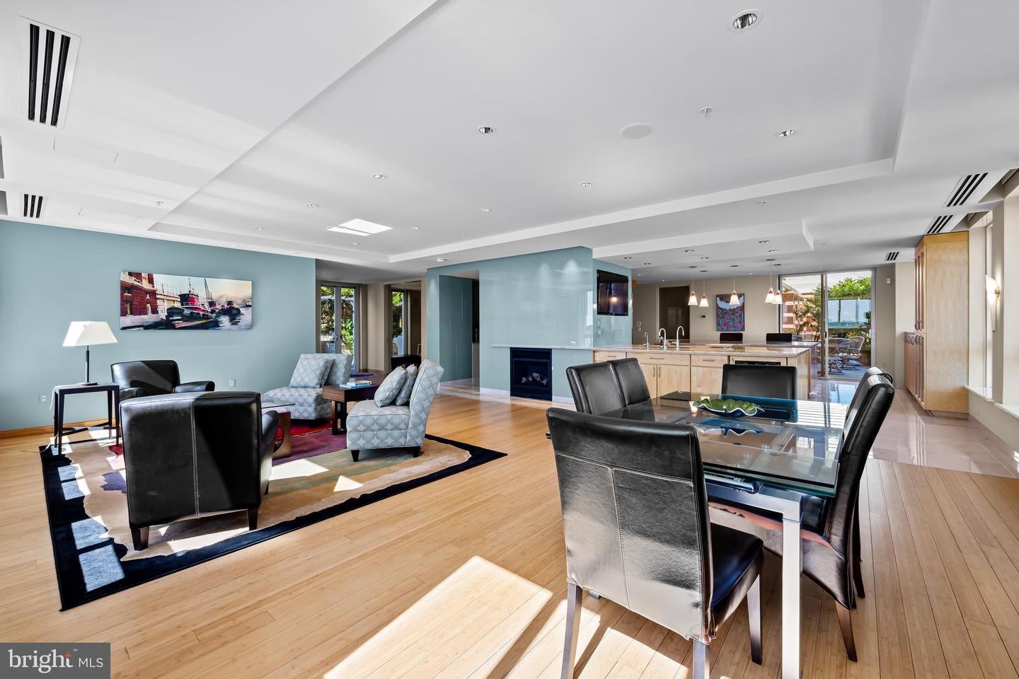 Baltimore, Maryland, 21202, United States, 3 Bedrooms Bedrooms, ,4 BathroomsBathrooms,Residential,Active,1963429