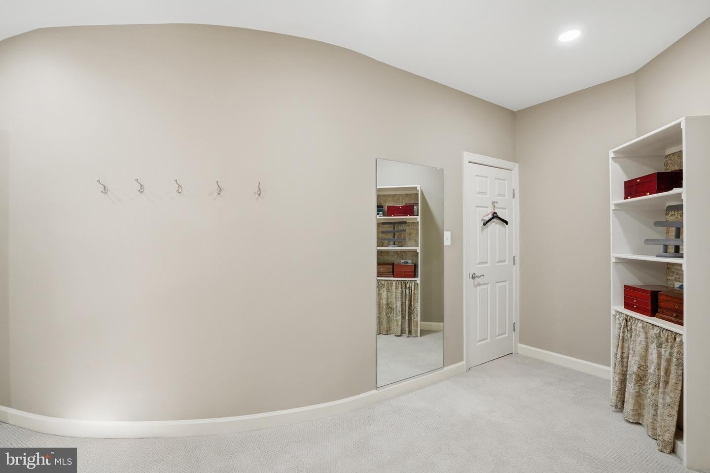 Great Falls, Virginia, 22066, United States, 5 Bedrooms Bedrooms, ,7 BathroomsBathrooms,Residential,Active,2044999