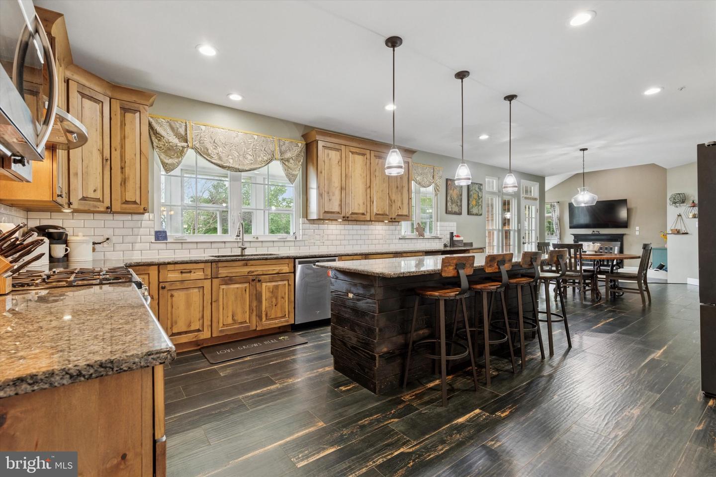 Warrington, Pennsylvania, 18976, United States, 4 Bedrooms Bedrooms, ,3 BathroomsBathrooms,Residential,Active,1920279