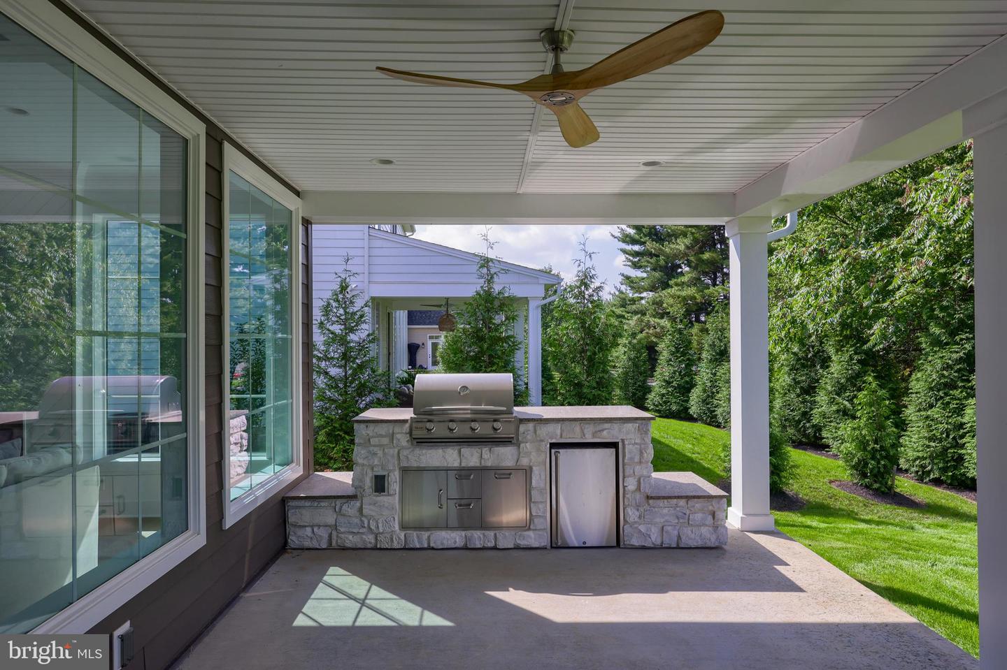 East Petersburg, Pennsylvania, 17520, United States, 4 Bedrooms Bedrooms, ,5 BathroomsBathrooms,Residential,Active,1702111