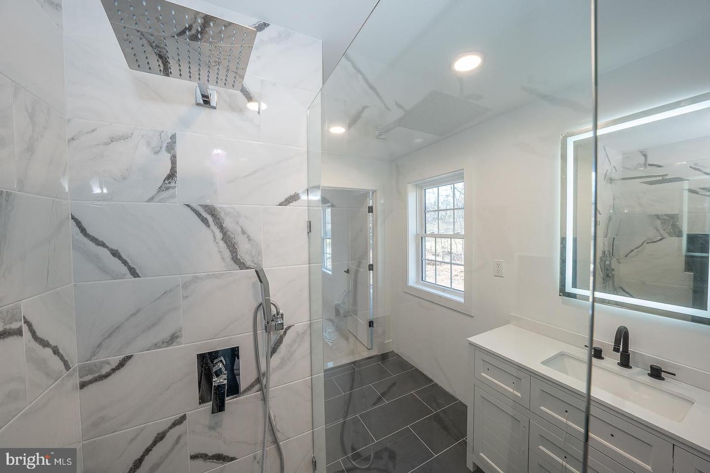 Chalfont, Pennsylvania, 18914, United States, 5 Bedrooms Bedrooms, ,4 BathroomsBathrooms,Residential,Active,1945225