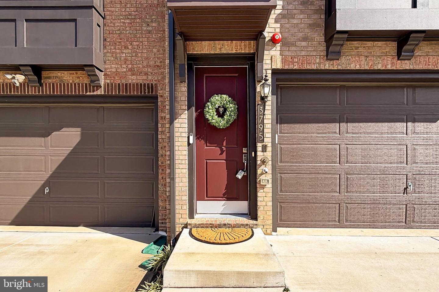 Fairfax, Virginia, 22033, United States, 4 Bedrooms Bedrooms, ,5 BathroomsBathrooms,Residential,Active,1992238