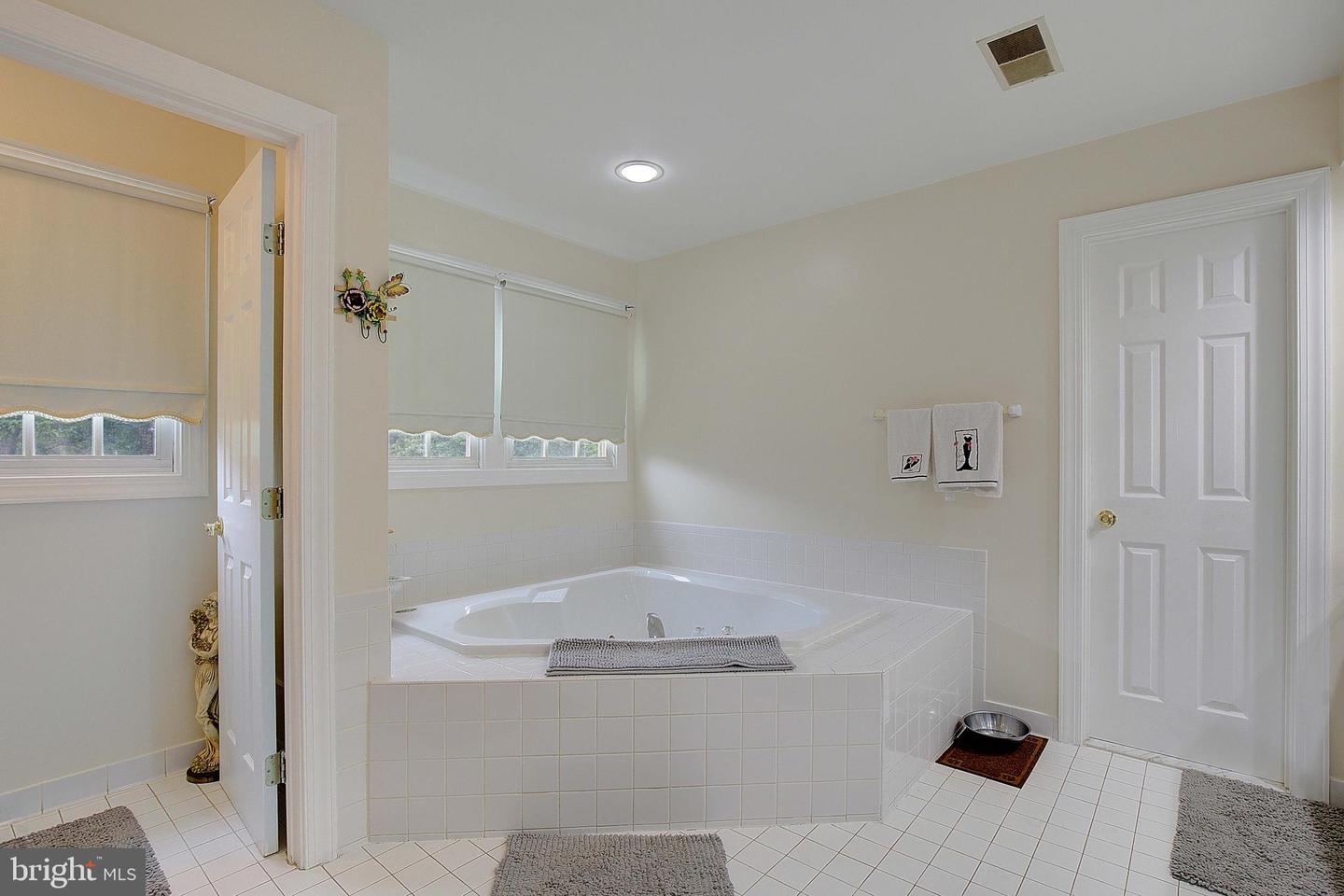 Gambrills, Maryland, 21054, United States, 5 Bedrooms Bedrooms, ,4 BathroomsBathrooms,Residential,Active,1897993