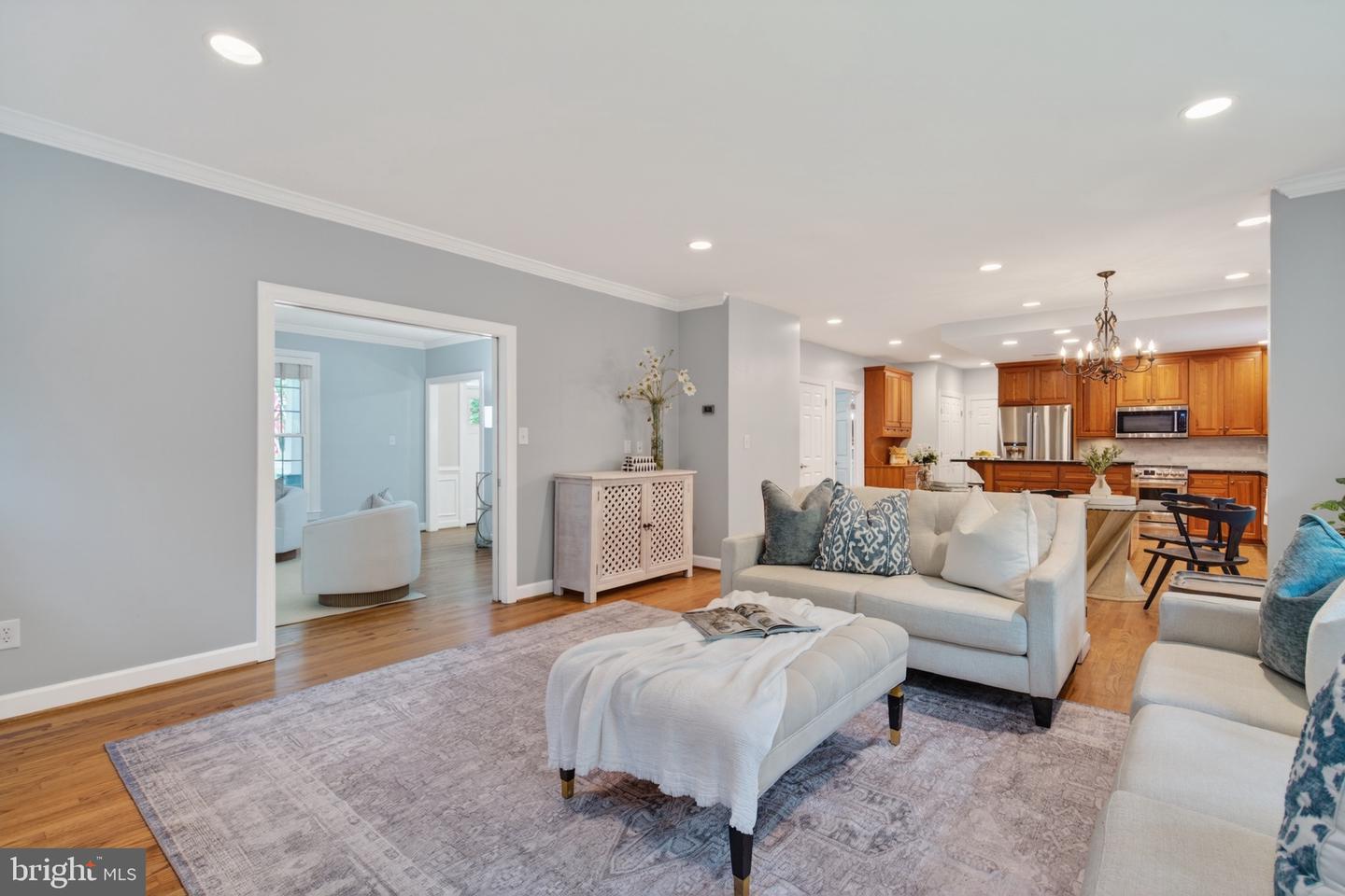Fairfax Station, Virginia, 22039, United States, 5 Bedrooms Bedrooms, ,5 BathroomsBathrooms,Residential,Pending,2045787