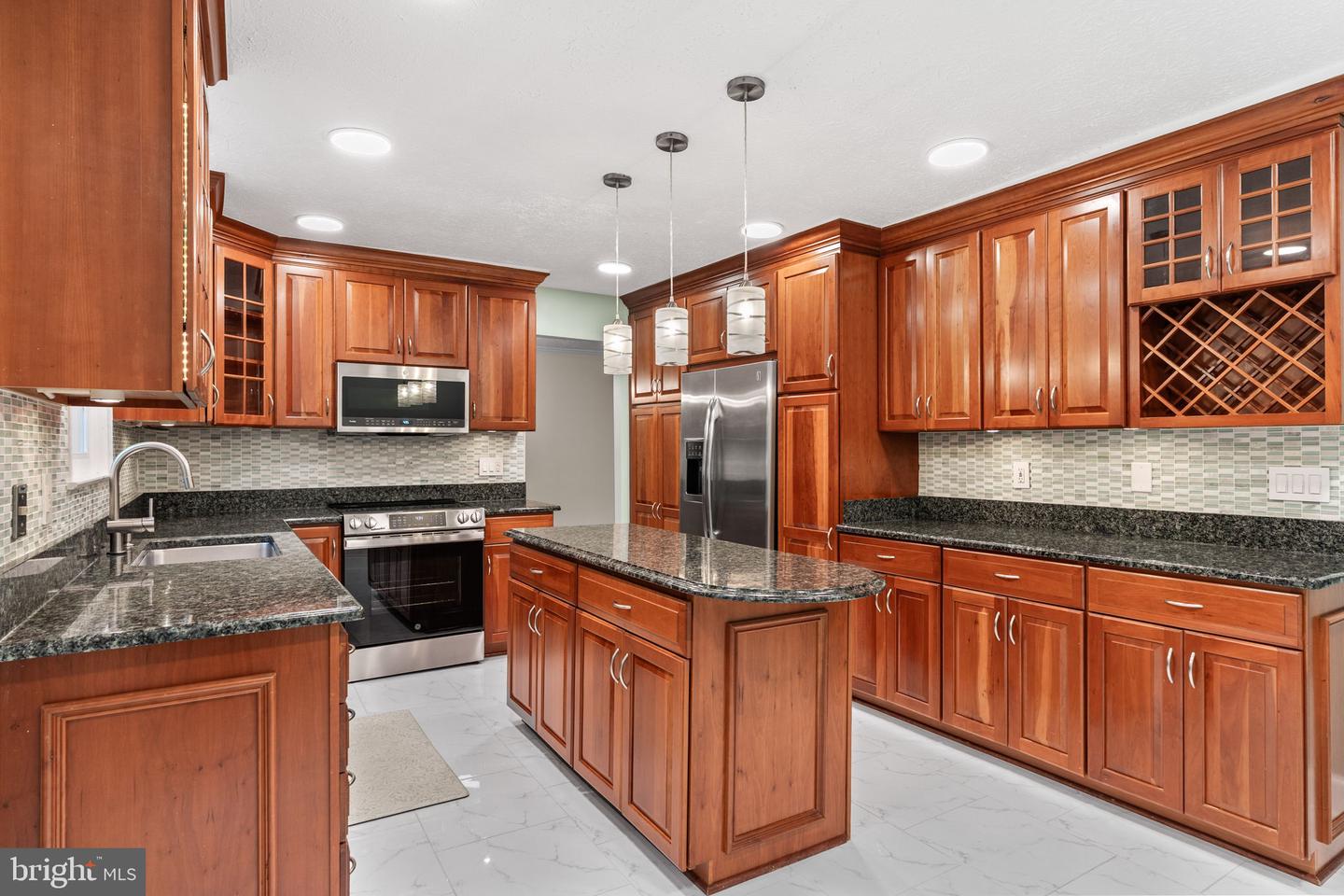Reston, Virginia, 20191, United States, 3 Bedrooms Bedrooms, ,3 BathroomsBathrooms,Residential,Active,2044995