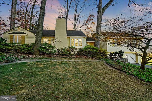 2540 OAK KNOLL LN, YORK, PA 17403 - Image 1