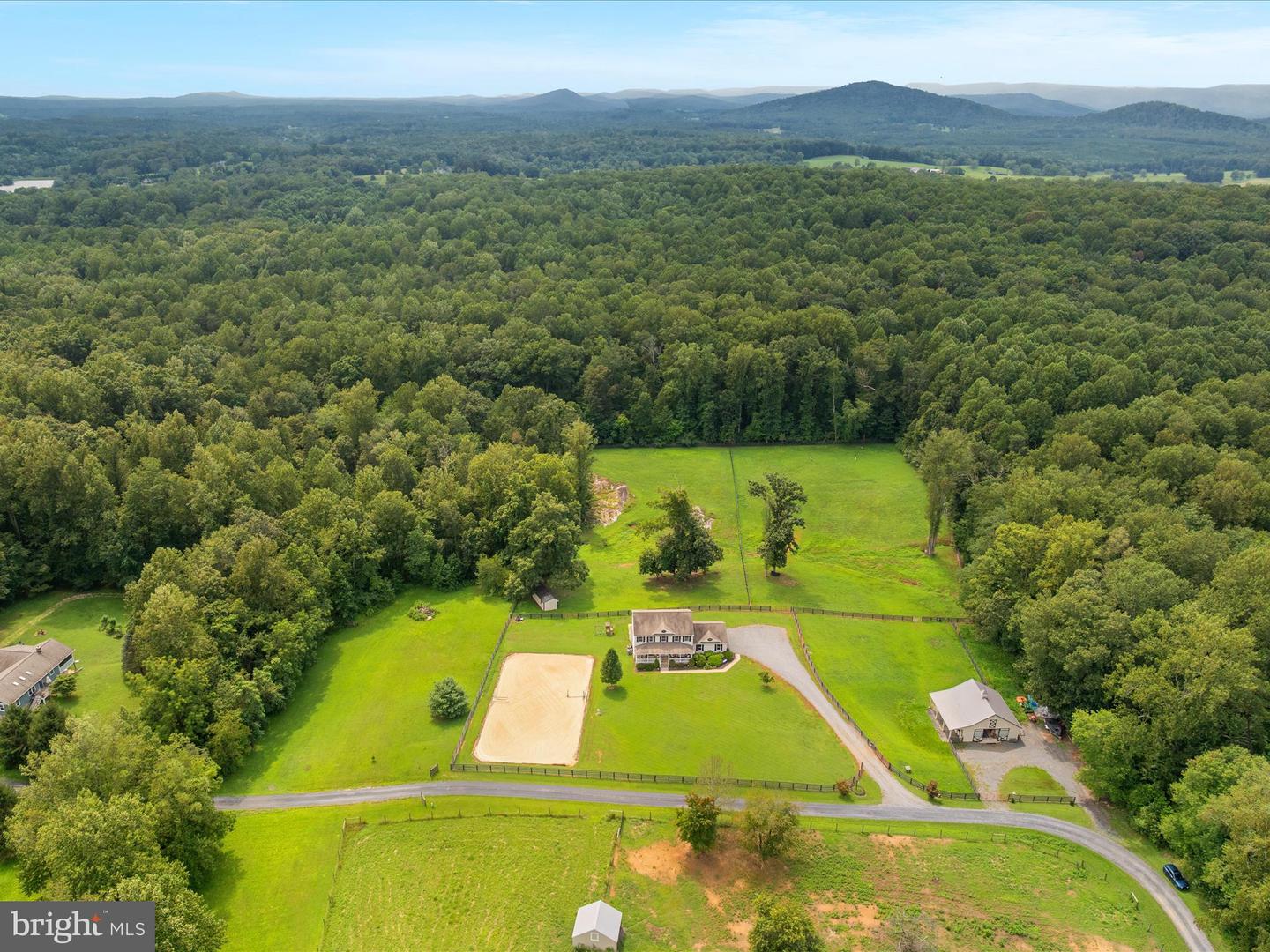 Amissville, Virginia, 20106, United States, 4 Bedrooms Bedrooms, ,4 BathroomsBathrooms,Residential,Active,1929462