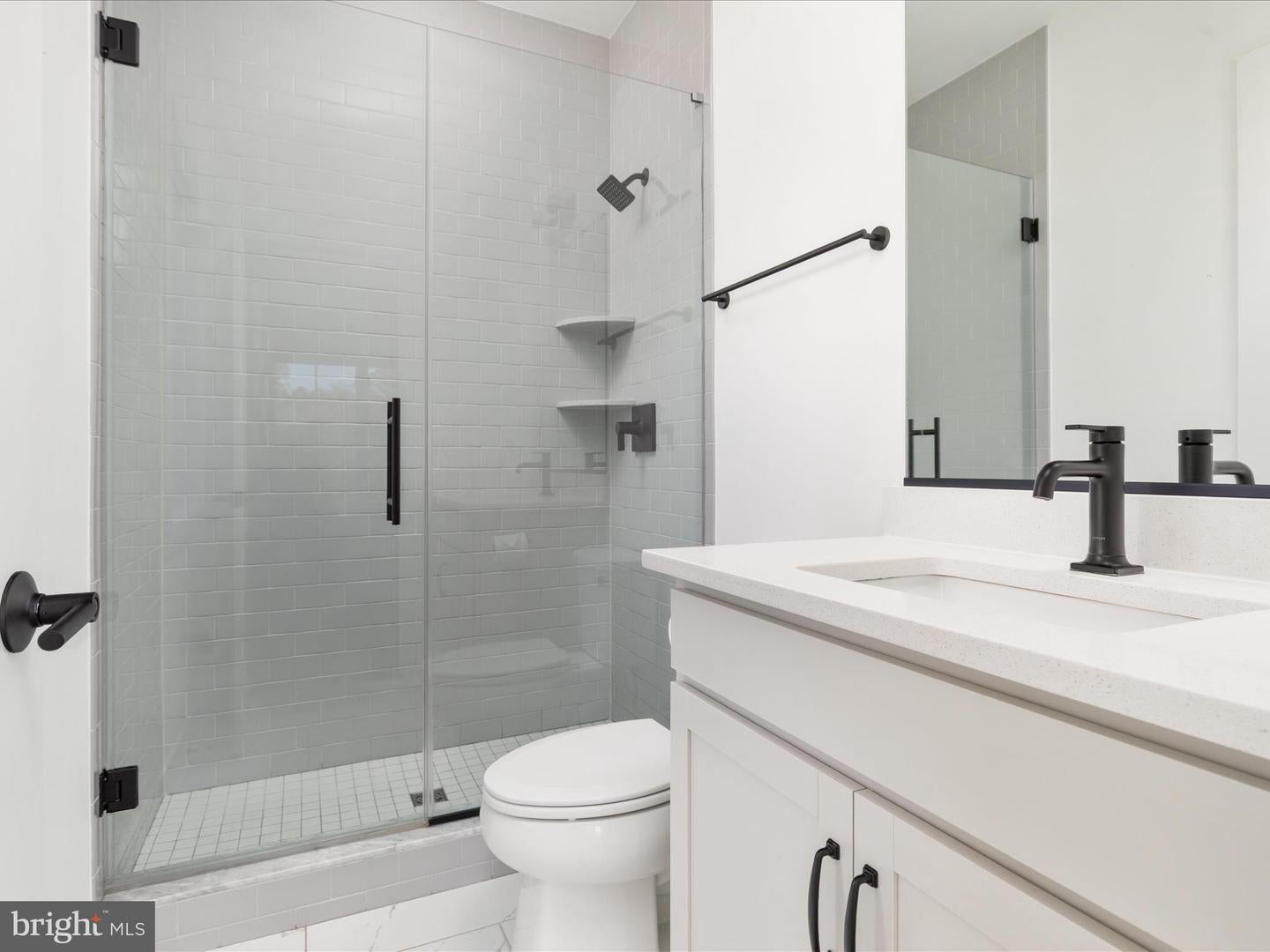 Oakton, Virginia, 22124, United States, 6 Bedrooms Bedrooms, ,6 BathroomsBathrooms,Residential,Active,1960120