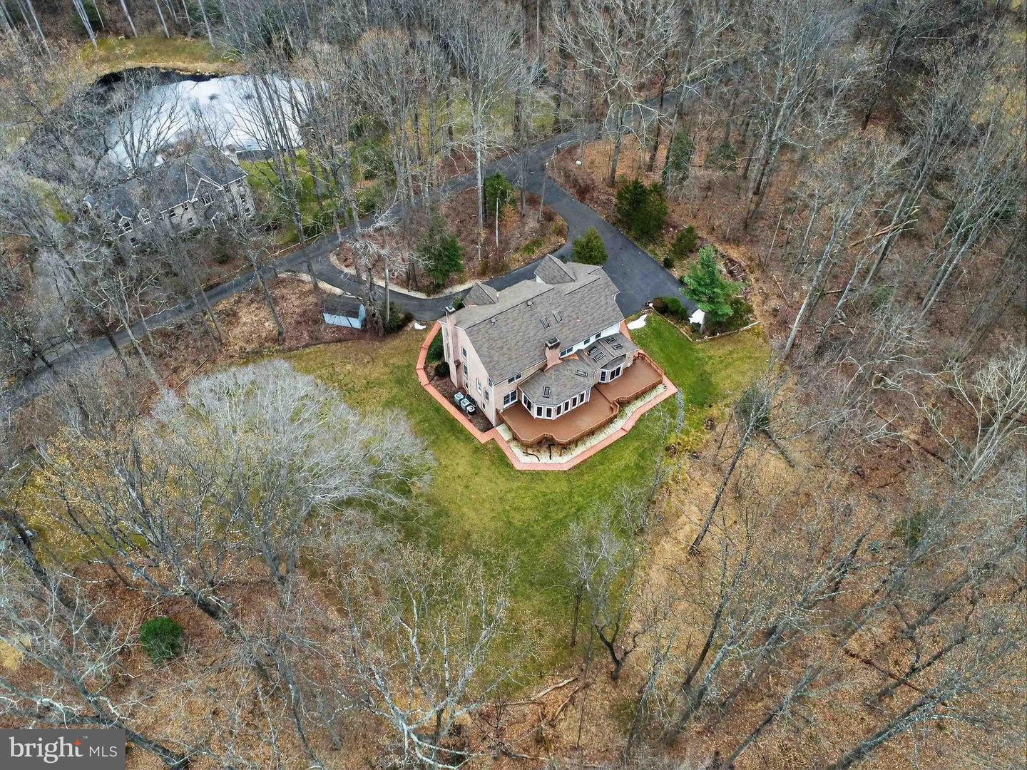 Clifton, Virginia, 20124, United States, 5 Bedrooms Bedrooms, ,6 BathroomsBathrooms,Residential,Active,2025639