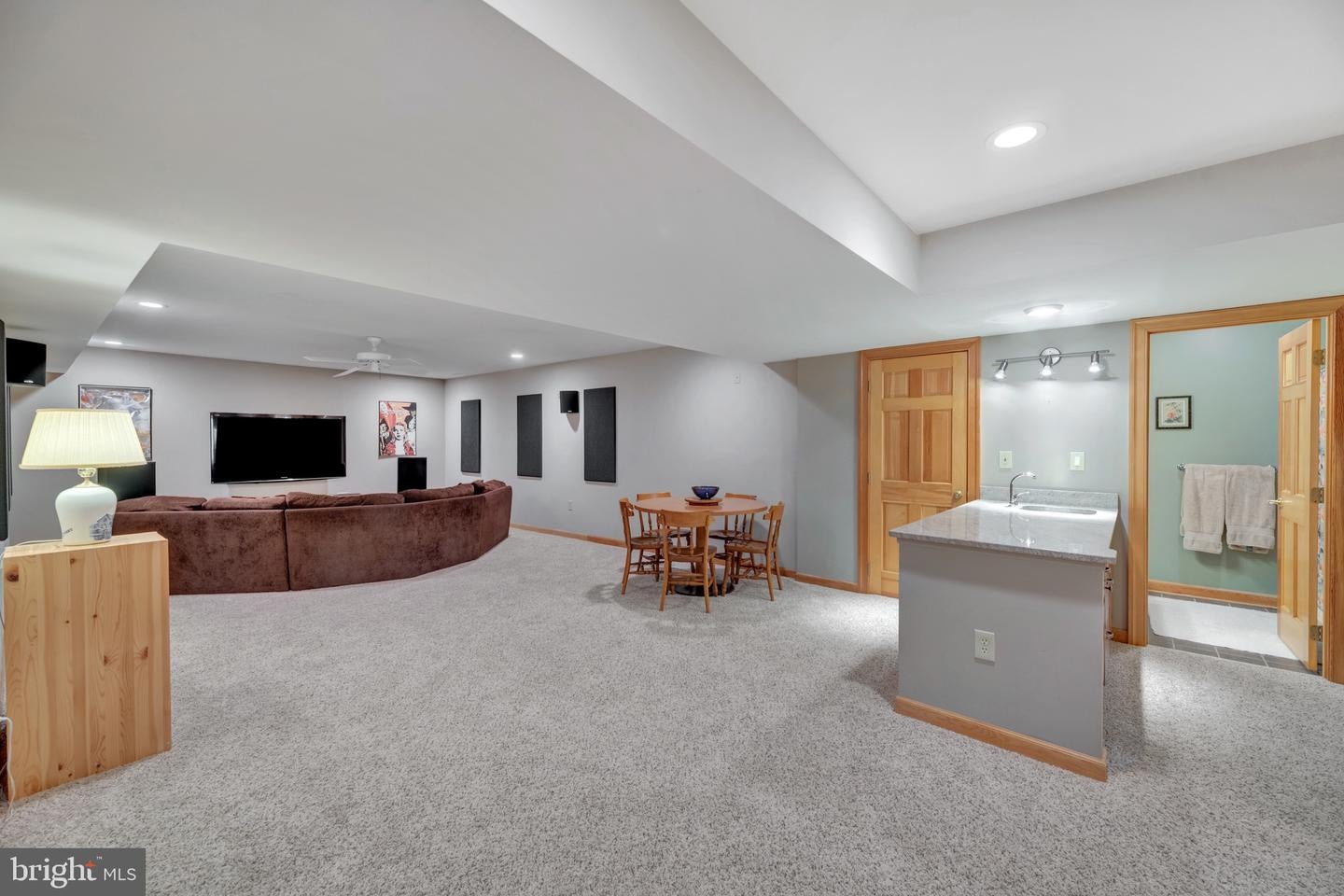 Ellicott City, Maryland, 21042, United States, 5 Bedrooms Bedrooms, ,5 BathroomsBathrooms,Residential,Active,1988714