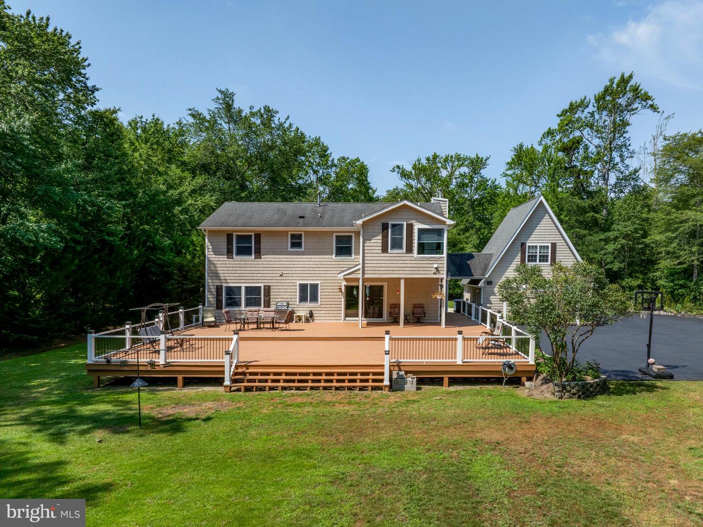 Manahawkin, New Jersey, 08050, United States, 4 Bedrooms Bedrooms, ,3 BathroomsBathrooms,Residential,Active,1879973