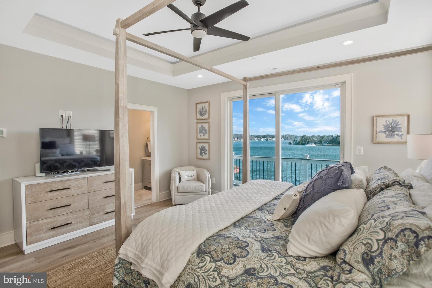 Edgewater, Maryland, 21037, United States, 4 Bedrooms Bedrooms, ,4 BathroomsBathrooms,Residential,Active,1988474