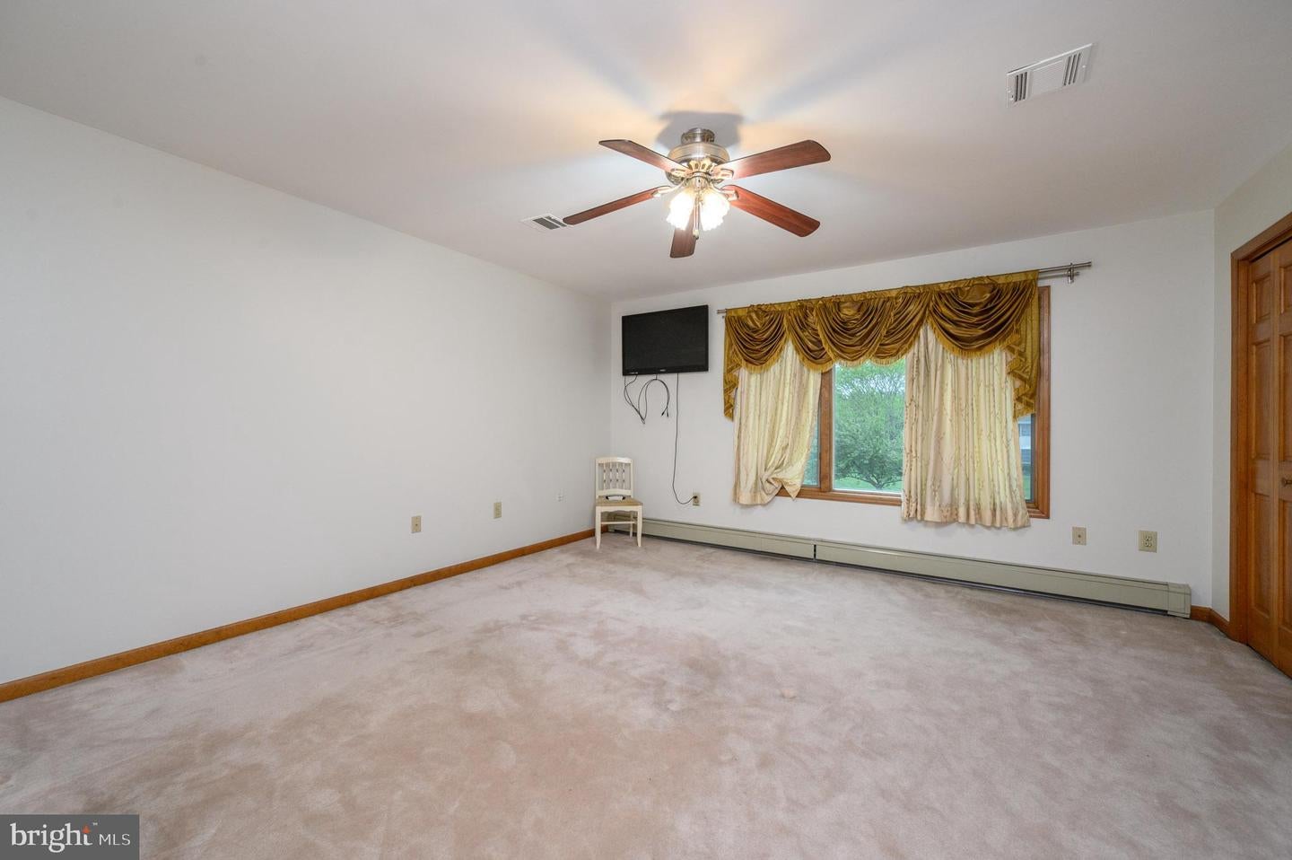 Monmouth Junction, New Jersey, 08852, United States, 5 Bedrooms Bedrooms, ,6 BathroomsBathrooms,Residential,Active,2044533