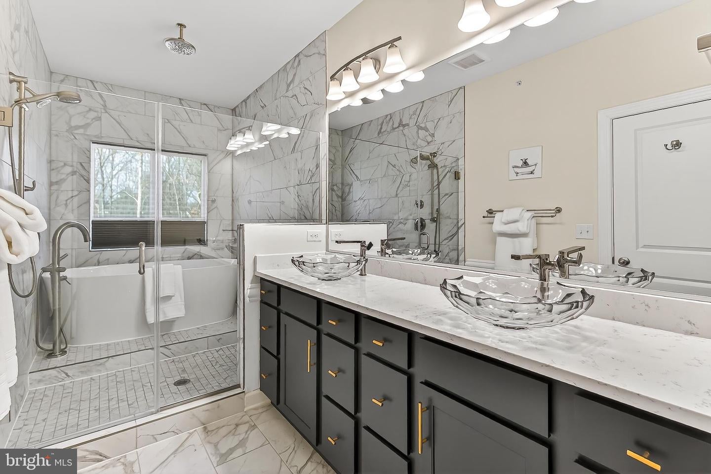 Fairfax, Virginia, 22033, United States, 4 Bedrooms Bedrooms, ,5 BathroomsBathrooms,Residential,Active,2010219