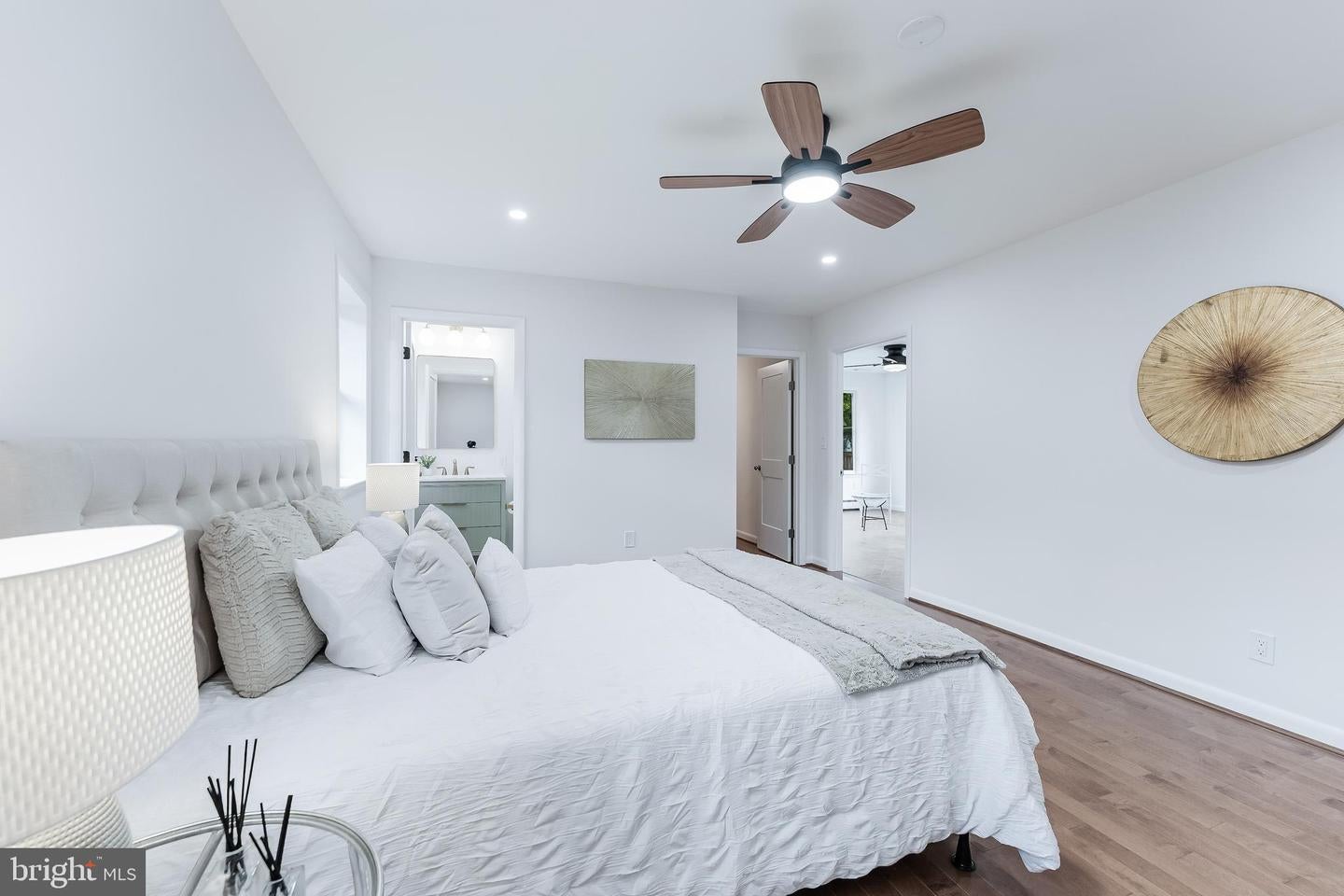 Arlington, Virginia, 22204, United States, 4 Bedrooms Bedrooms, ,3 BathroomsBathrooms,Residential,Active,2045018