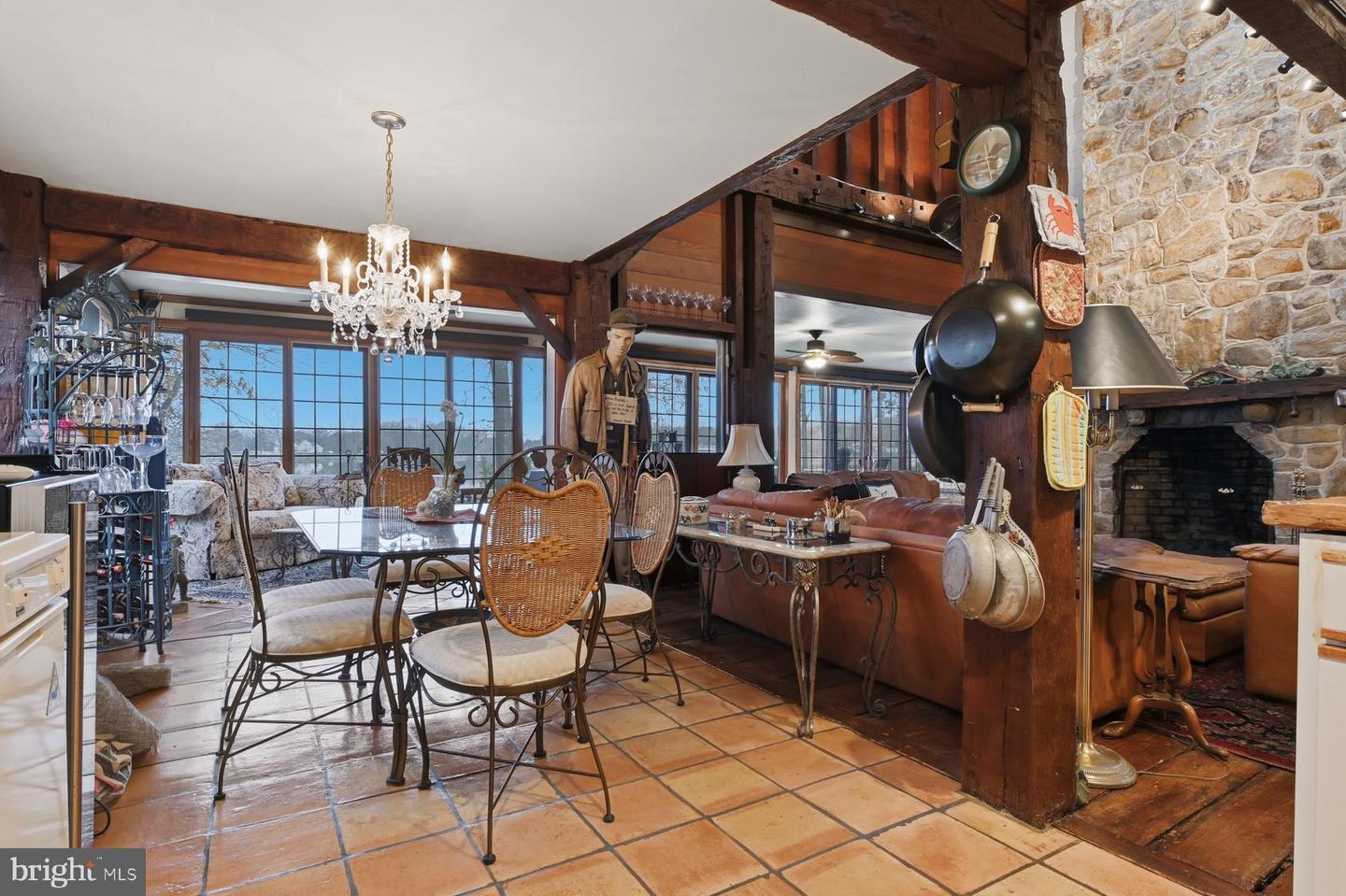 Queenstown, Maryland, 21658, United States, 4 Bedrooms Bedrooms, ,3 BathroomsBathrooms,Residential,Active,1998763