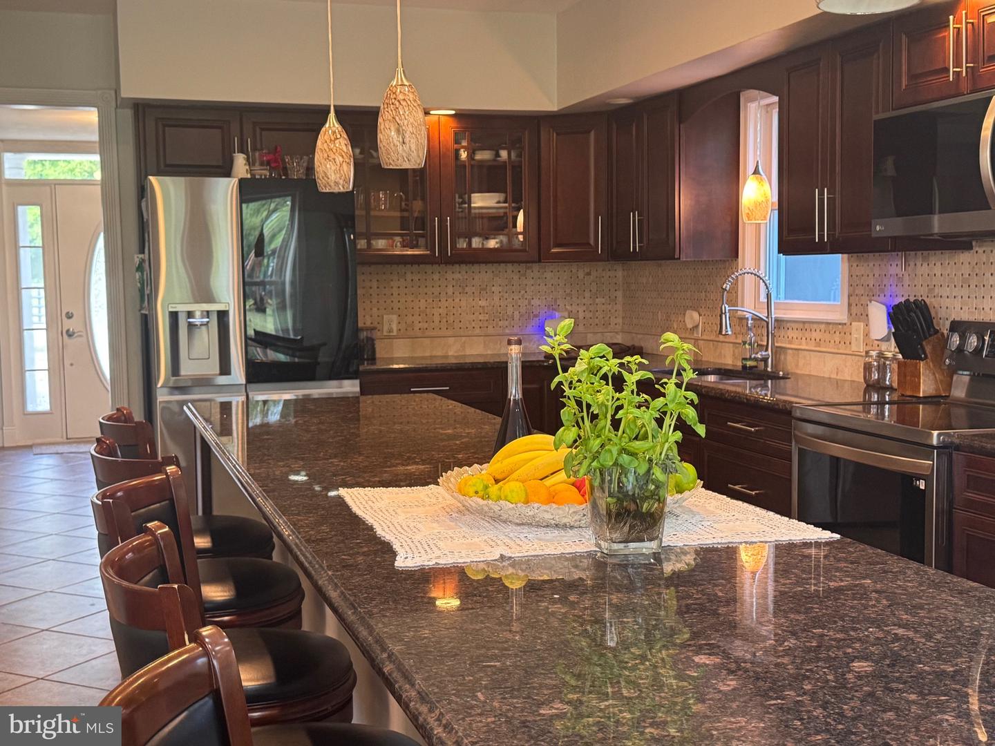 Delanco, New Jersey, 08075, United States, 5 Bedrooms Bedrooms, ,3 BathroomsBathrooms,Residential,Active,1914605