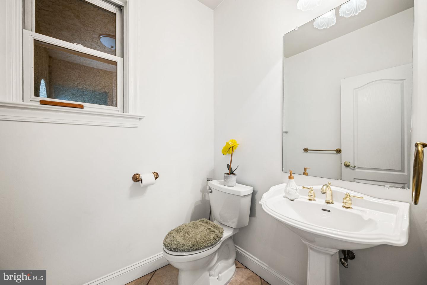 Wallingford, Pennsylvania, 19086, United States, 5 Bedrooms Bedrooms, ,6 BathroomsBathrooms,Residential,Active,1869134