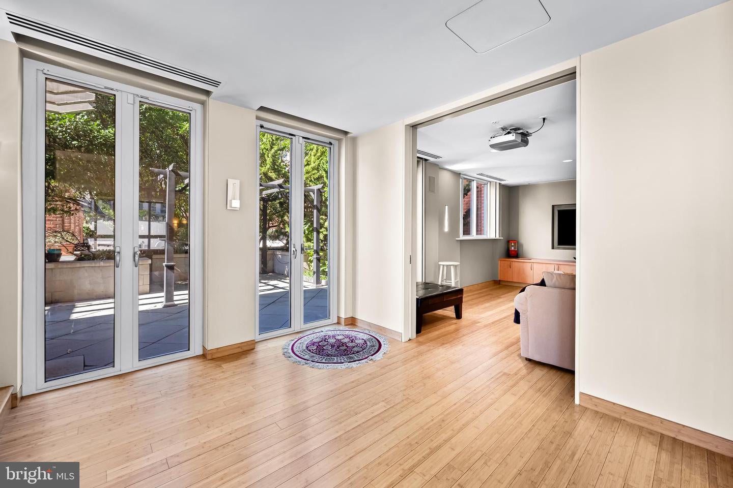 Baltimore, Maryland, 21202, United States, 3 Bedrooms Bedrooms, ,4 BathroomsBathrooms,Residential,Active,1963429