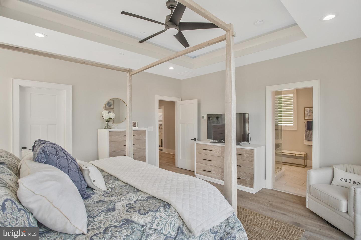 Edgewater, Maryland, 21037, United States, 4 Bedrooms Bedrooms, ,4 BathroomsBathrooms,Residential,Active,1988474