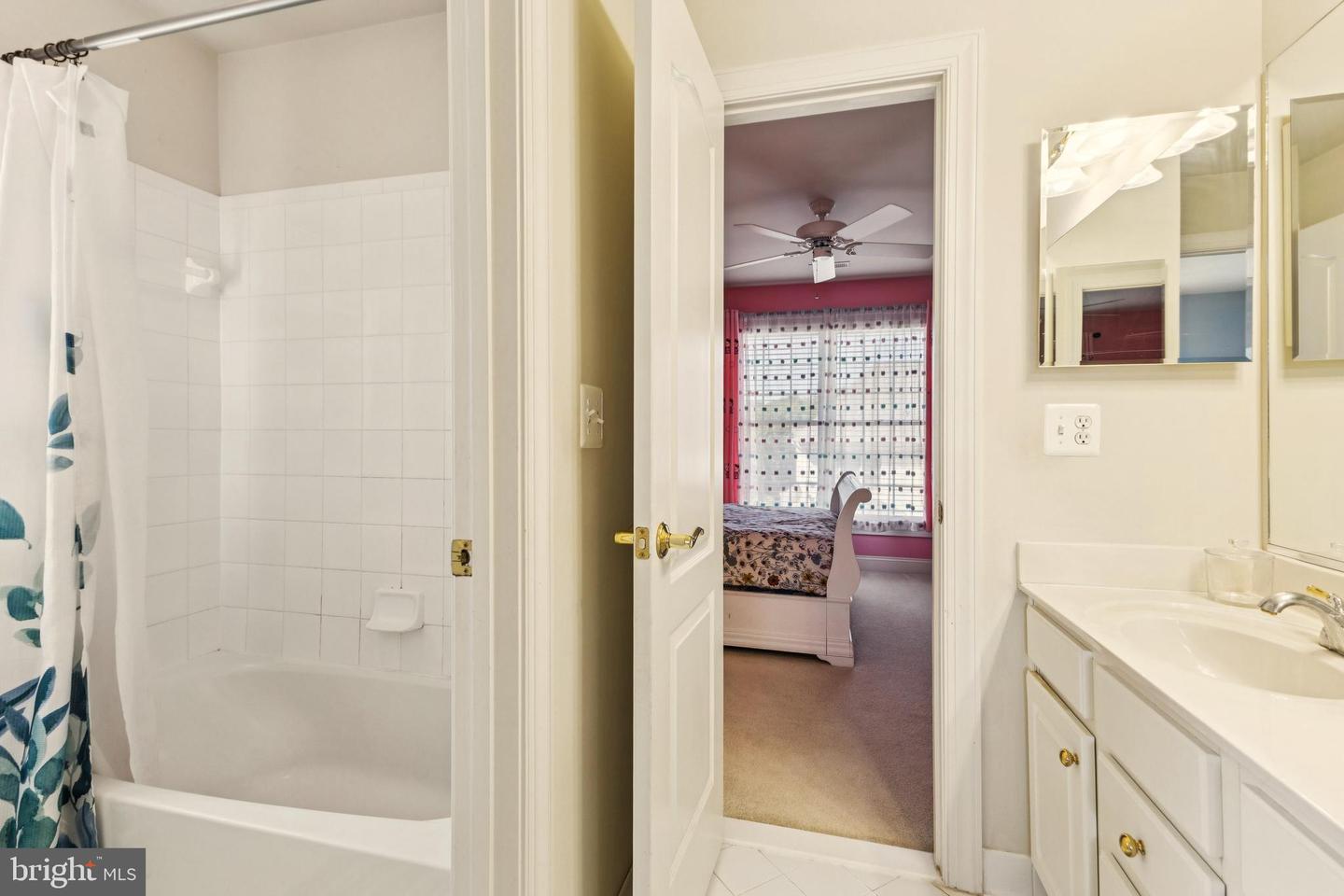 Gainesville, Virginia, 20155, United States, 5 Bedrooms Bedrooms, ,5 BathroomsBathrooms,Residential,Active,1929794