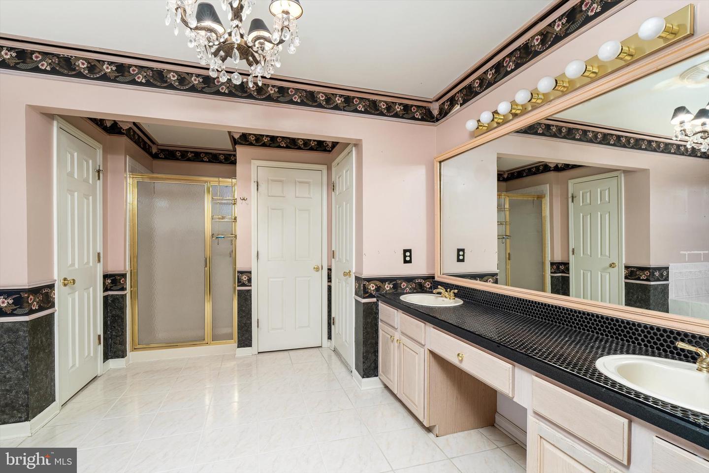 Allentown, New Jersey, 08501, United States, 4 Bedrooms Bedrooms, ,4 BathroomsBathrooms,Residential,Active,1897995