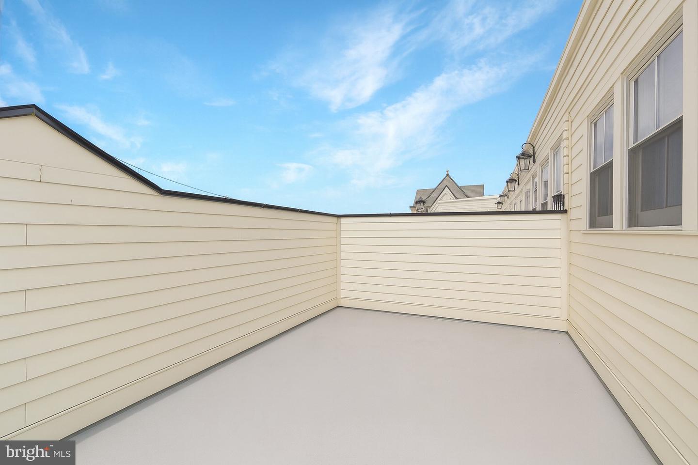 Alexandria, Virginia, 22314, United States, 3 Bedrooms Bedrooms, ,4 BathroomsBathrooms,Residential,Active,1933713