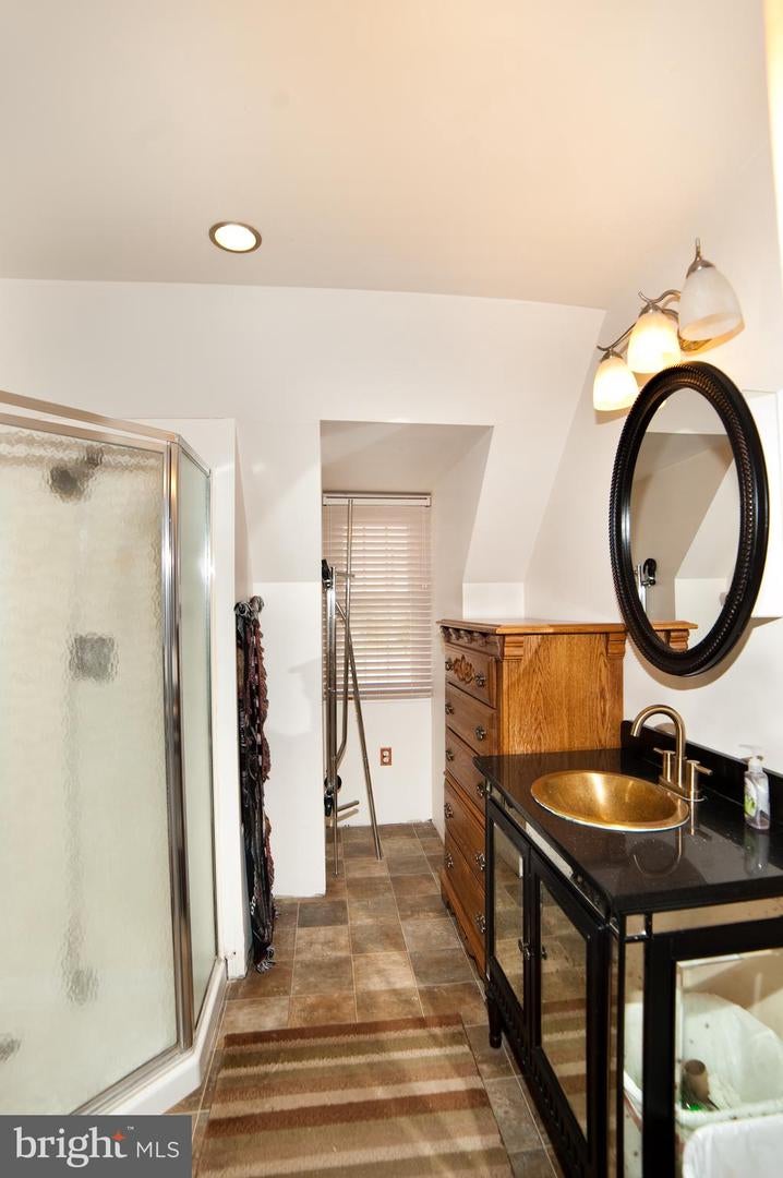 Martinsburg, West Virginia, 25404, United States, 5 Bedrooms Bedrooms, ,3 BathroomsBathrooms,Residential,Active,1936417