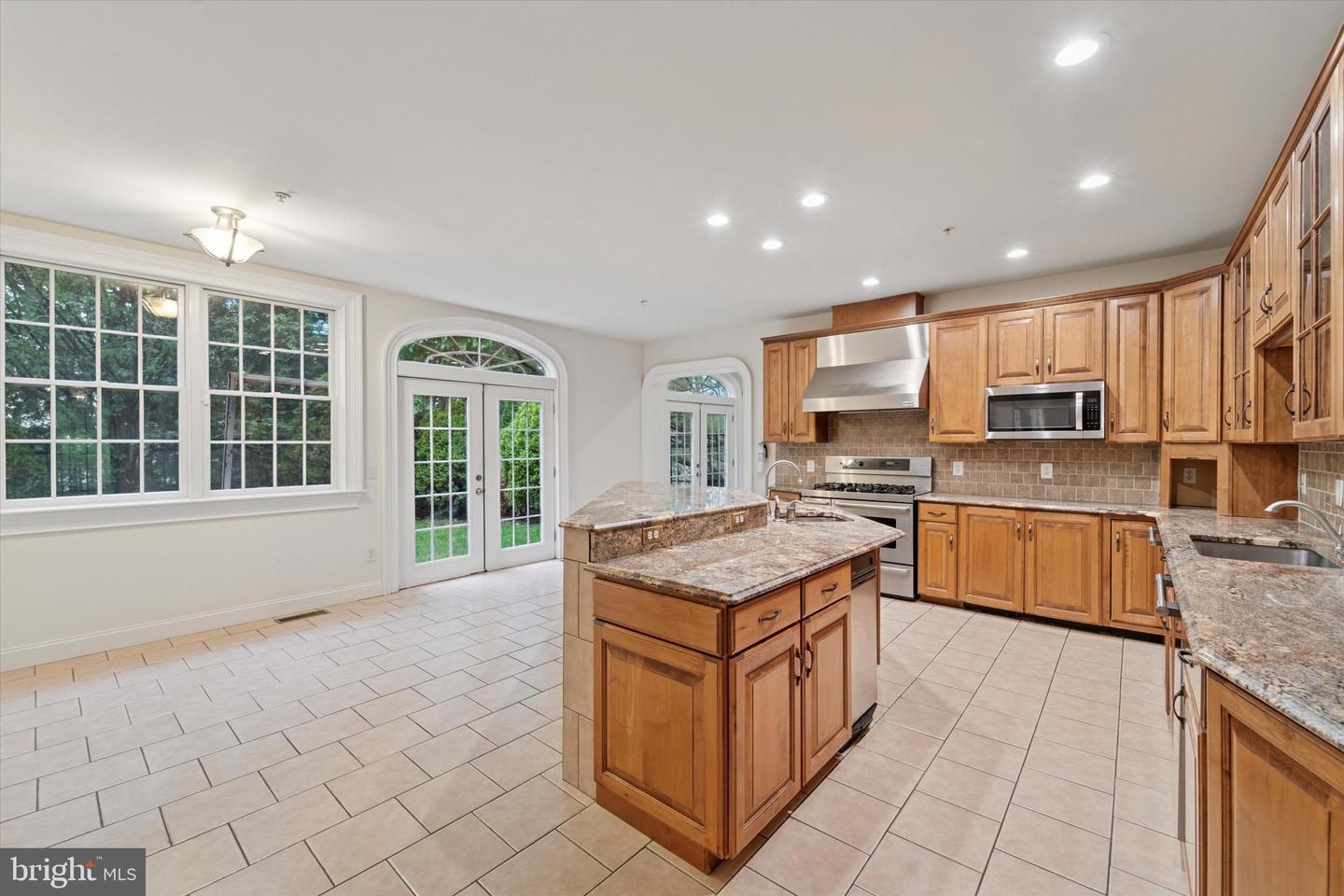 Newtown Square, Pennsylvania, 19073, United States, 5 Bedrooms Bedrooms, ,7 BathroomsBathrooms,Residential,Active,1820371