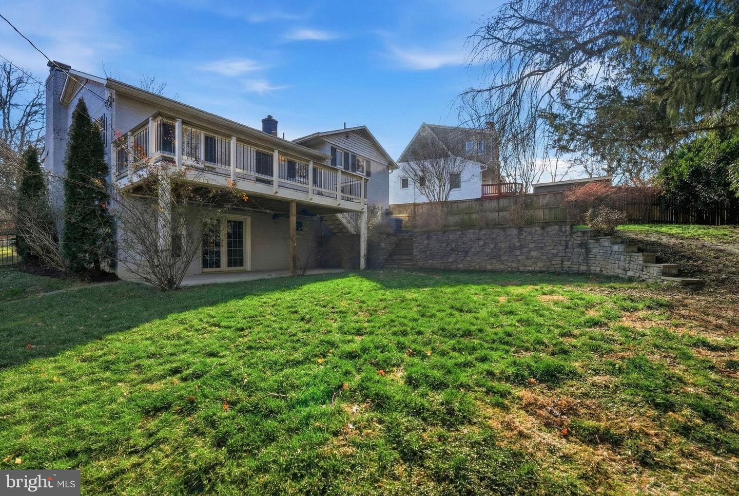 Arlington, Virginia, 22207, United States, 4 Bedrooms Bedrooms, ,3 BathroomsBathrooms,Residential,Pending,2010199