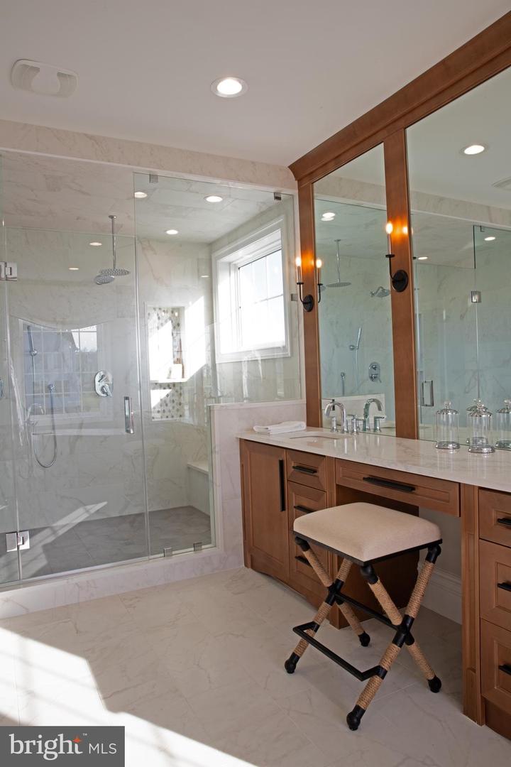 Chalfont, Pennsylvania, 18914, United States, ,5 BathroomsBathrooms,Residential,Active,1702152