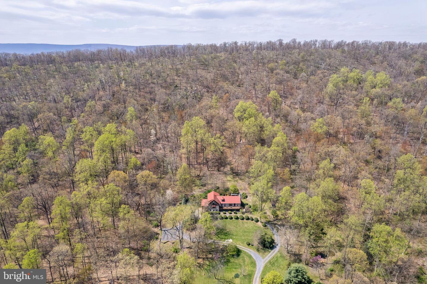 Winchester, Virginia, 22602, United States, 4 Bedrooms Bedrooms, ,4 BathroomsBathrooms,Residential,Active,2041509