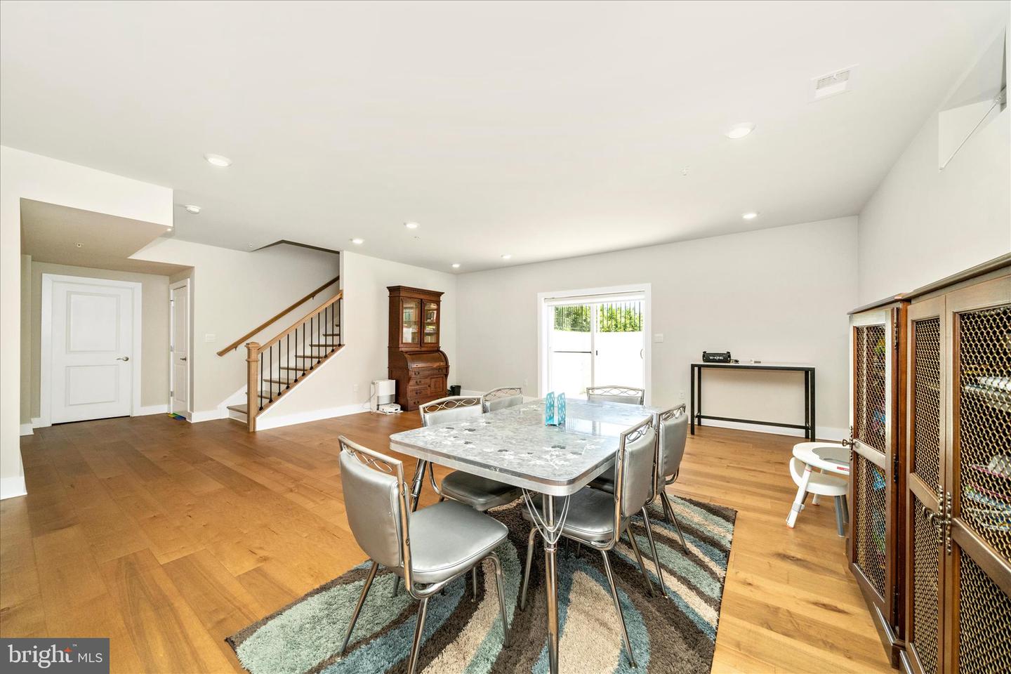 Germantown, Maryland, 20874, United States, 7 Bedrooms Bedrooms, ,6 BathroomsBathrooms,Residential,Active,2045016
