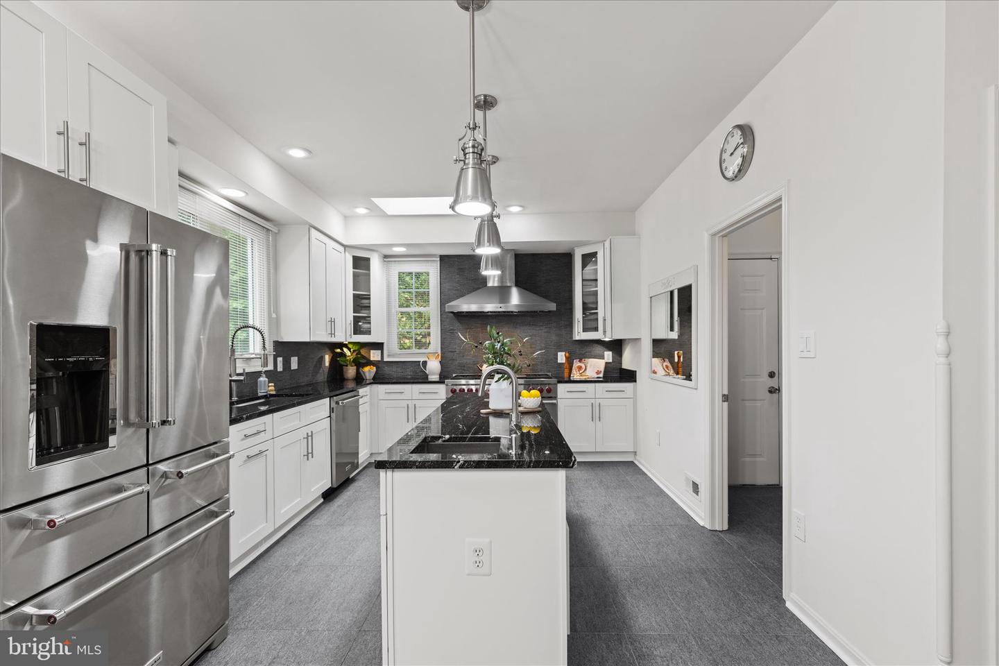 Centreville, Virginia, 20121, United States, 4 Bedrooms Bedrooms, ,3 BathroomsBathrooms,Residential,Contingent,2045785