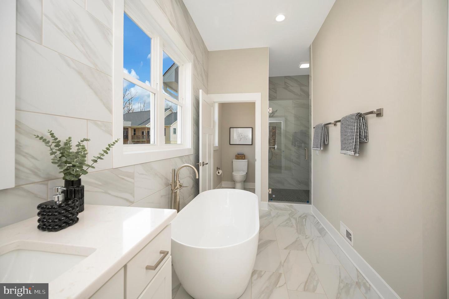 Bumpass, Virginia, 23024, United States, 5 Bedrooms Bedrooms, ,5 BathroomsBathrooms,Residential,Active,1877759