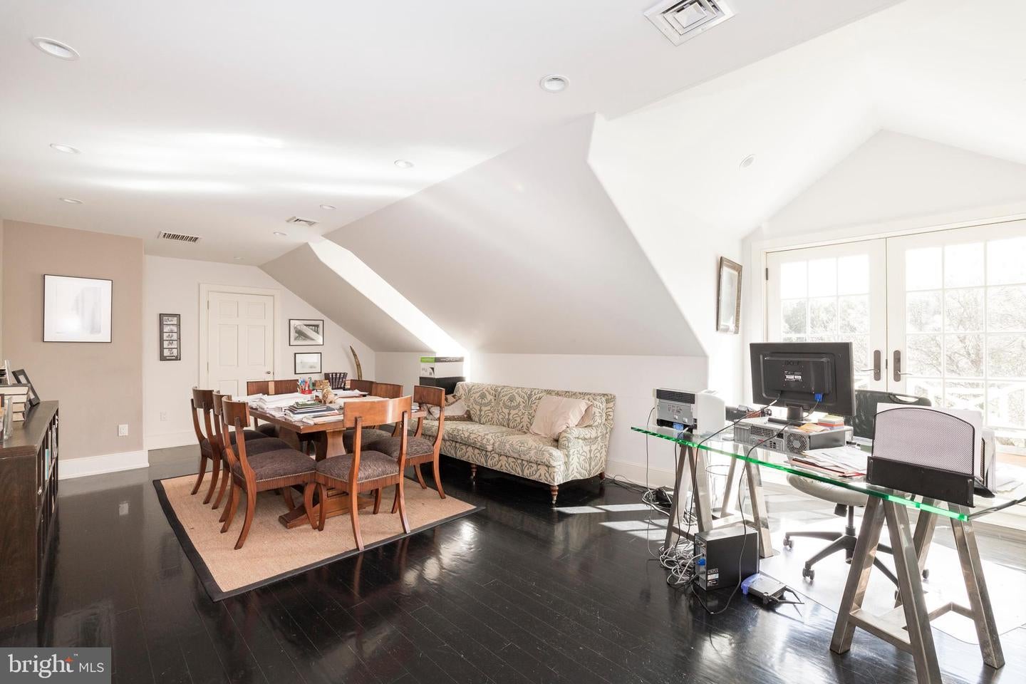 Kennett Square, Pennsylvania, 19348, United States, ,9 BathroomsBathrooms,Residential,Active,1704224