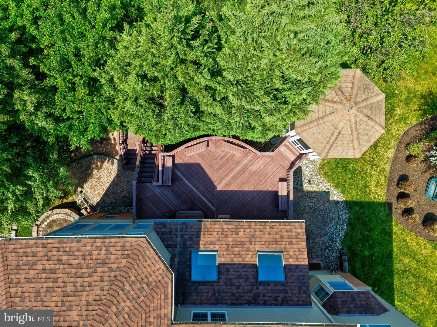 Leesburg, Virginia, 20175, United States, 5 Bedrooms Bedrooms, ,5 BathroomsBathrooms,Residential,Active,2021689