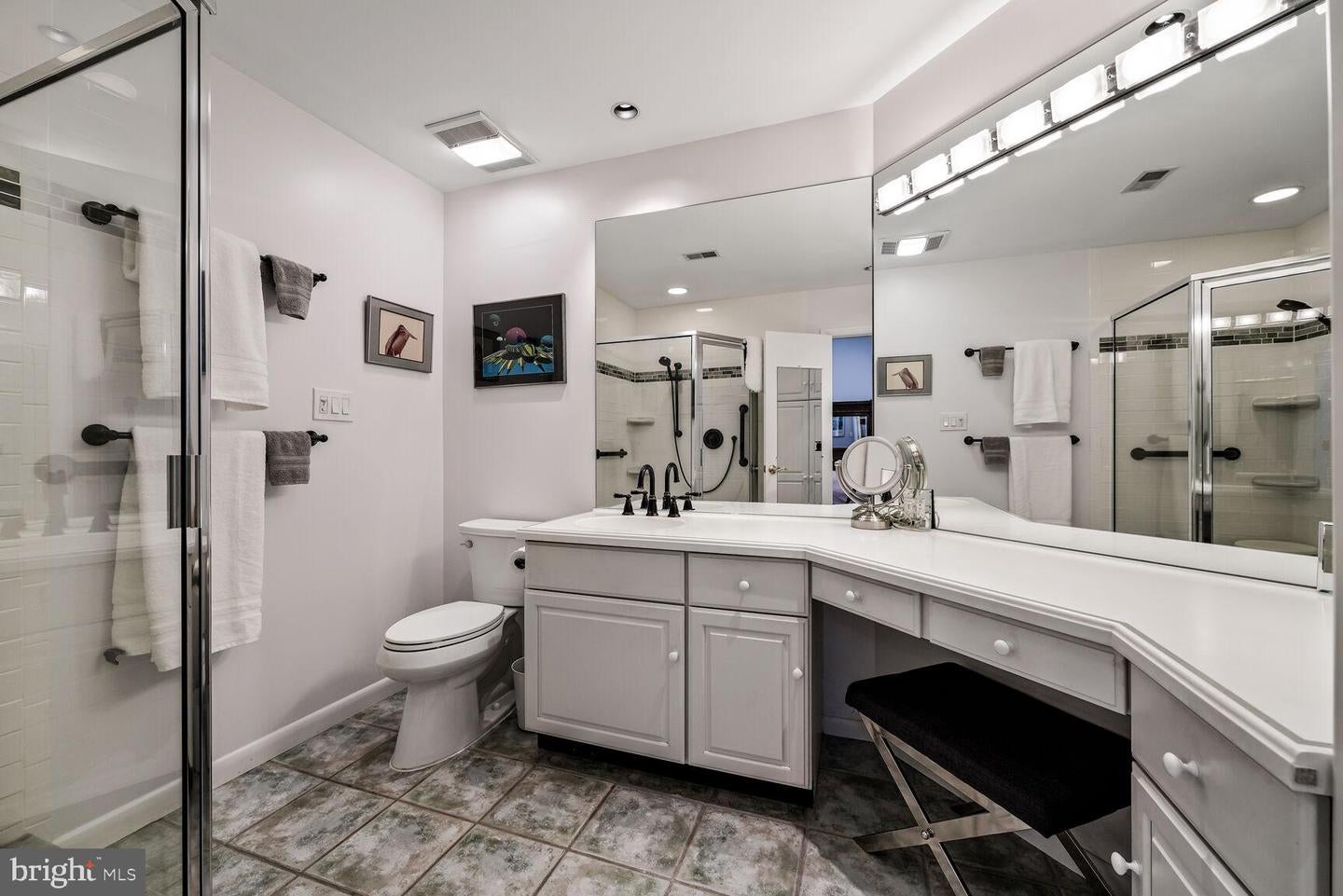 Alexandria, Virginia, 22314, United States, 2 Bedrooms Bedrooms, ,2 BathroomsBathrooms,Residential,Active,1929665