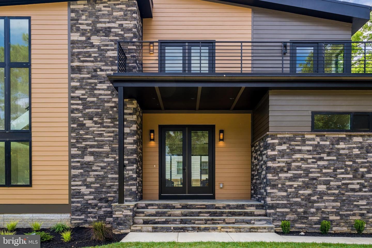 Falls Church, Virginia, 22042, United States, 6 Bedrooms Bedrooms, ,6 BathroomsBathrooms,Residential,Active,1989772