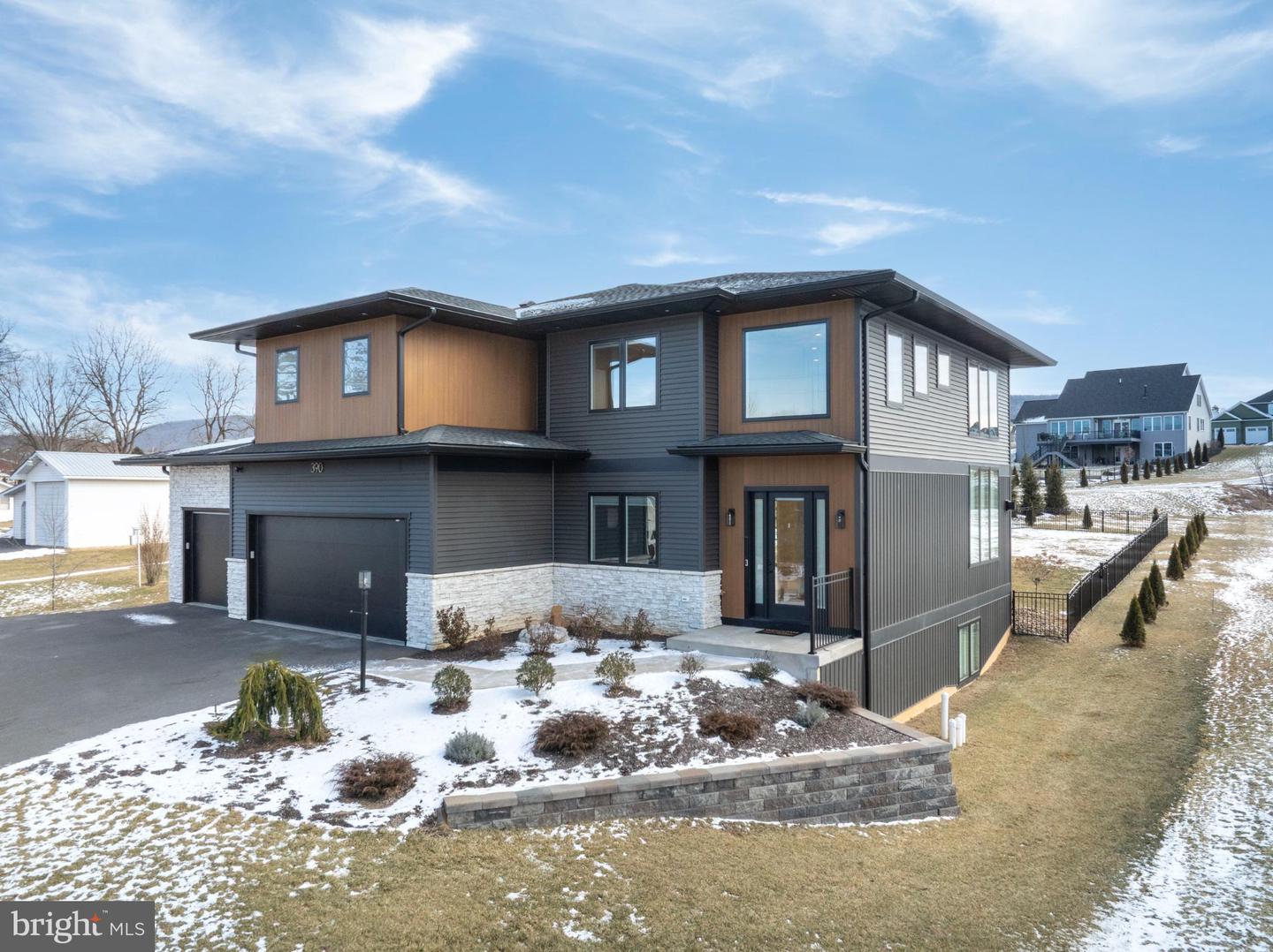 State College, Pennsylvania, 16801, United States, 4 Bedrooms Bedrooms, ,4 BathroomsBathrooms,Residential,Active,2012913